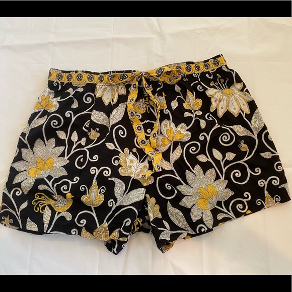 Vera Bradley Other - Vera Bradley Retired Print Yellow Bird Sleep Short size Medium